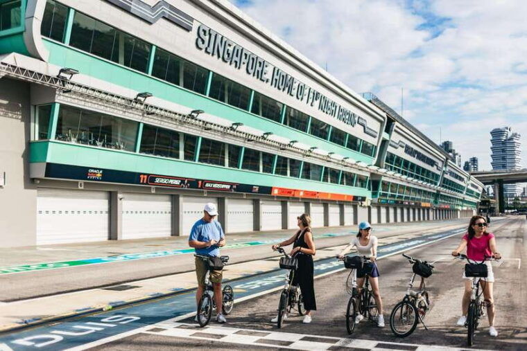 singapore-lion-city-highlights-bike-tour