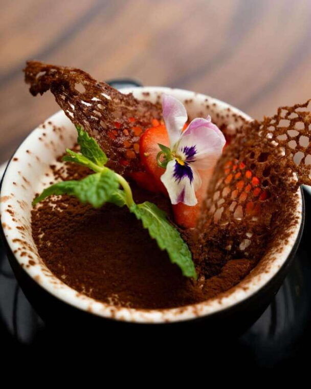 singapore-redtail-bar-by-zouk-dining-packages