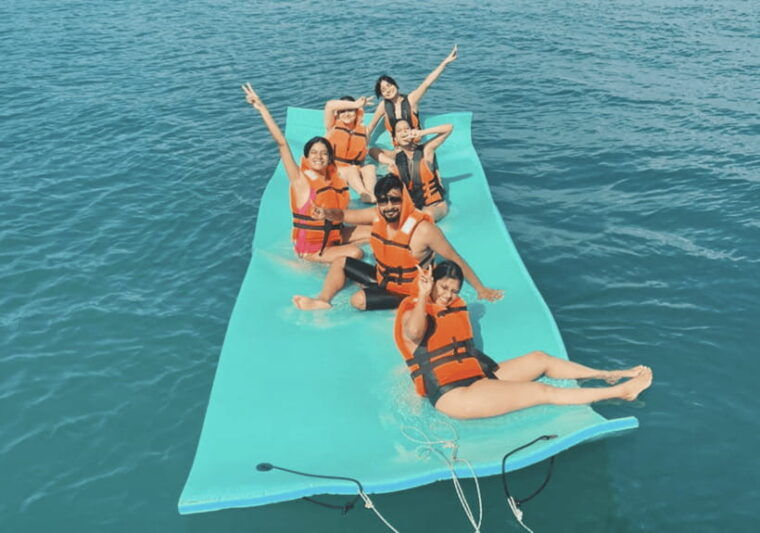 singapore-yacht-charter-onboard-sunrider
