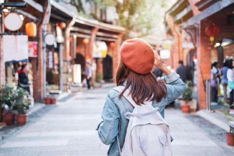 sip-savor-%f0%9f%9a%a0-maokong-tea-shenkeng-tofu-private-day-tour