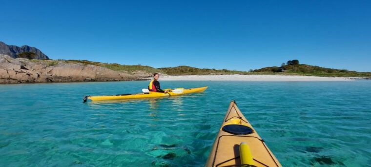 skrova-island-3hours-guided-kayak-tour