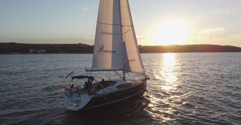 sopot-sunset-yacht-cruise-with-welcome-drink