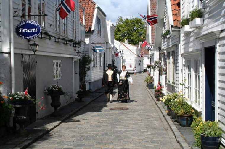 stavanger-city-highlights-bus-and-walking-tour