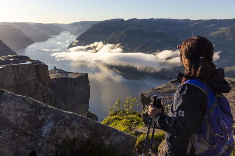 stavanger-preikestolen-sunrise-hike-with-breakfast-buffet