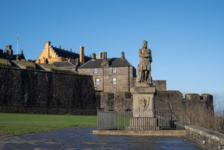 stirling-castle-skip-the-line-guided-tour-in-spanish