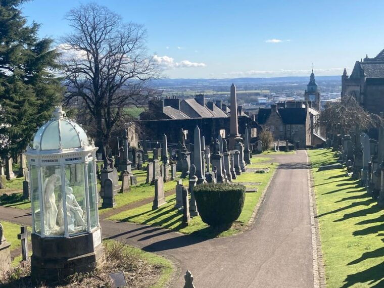 stirling-highlights-of-the-old-town-private-walking-tour