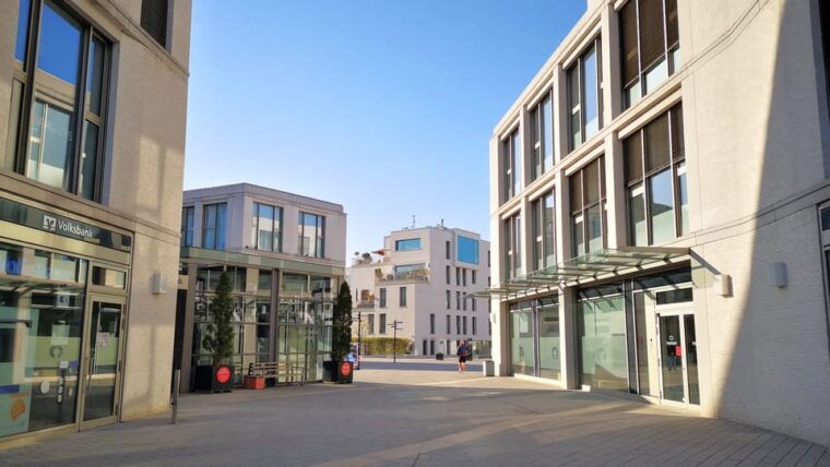 stuttgart-modern-architecture-nature-self-guided-walk