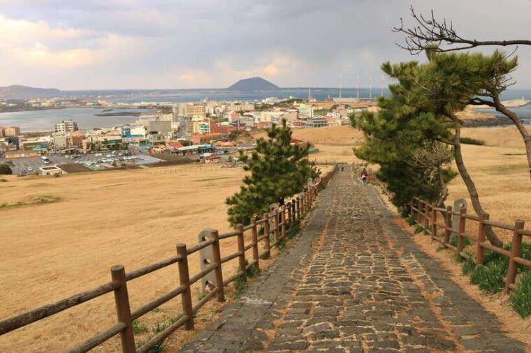 sunrise-experience-at-seongsan-ilchulbong
