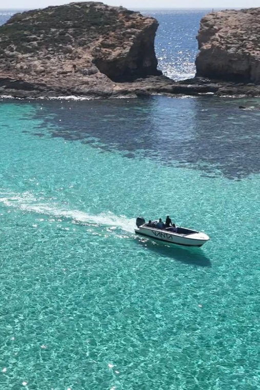 sunset-comino-cruise-swim-party