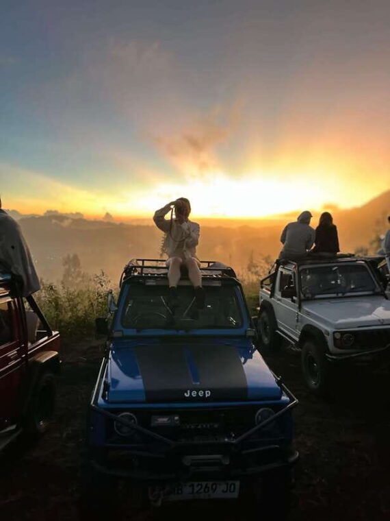 sunset-jeep-black-lava-black-sand-mount-batur