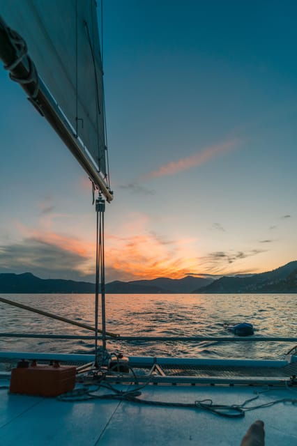 sunset-sailing-catamaran-around-portofino