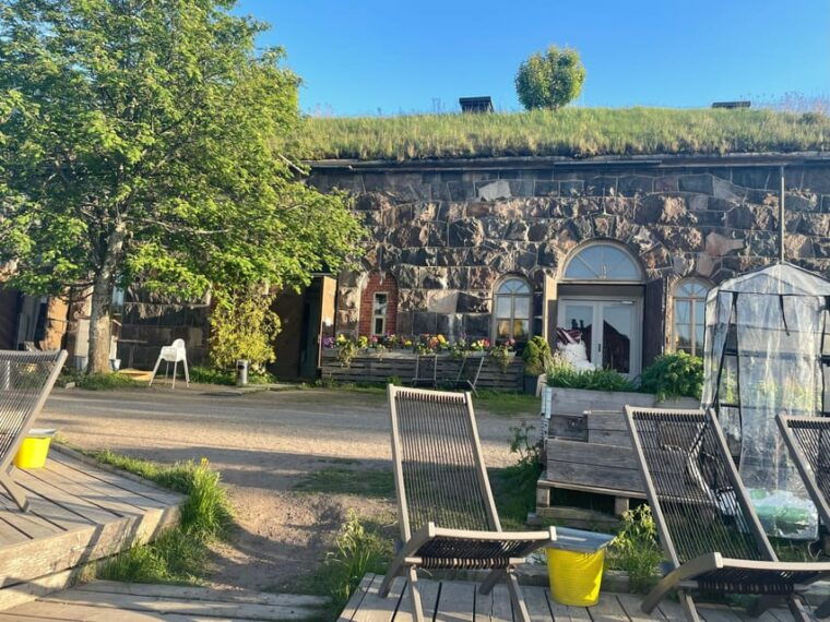 suomenlinna-tour-in-french-with-doro