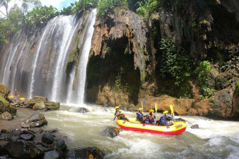 surabaya-3-days-pekalen-rafting-tumpak-sewu-mount-bromo