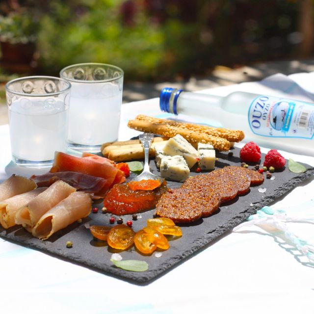 taste-corfu-eat-and-drink-walking-tour-with-local-guide