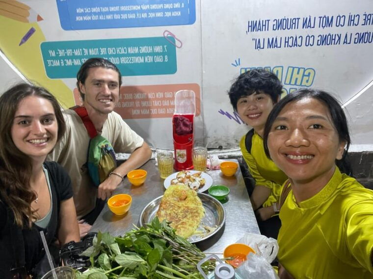 taste-of-saigon-saigon-local-street-food-tour-by-night