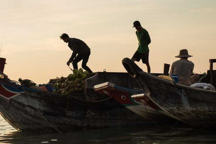 the-rivers-edge-saigon-photography-tour