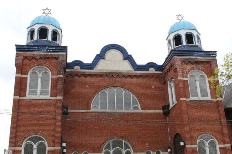 toronto-2-hour-kensington-market-chinatown-walking-tour