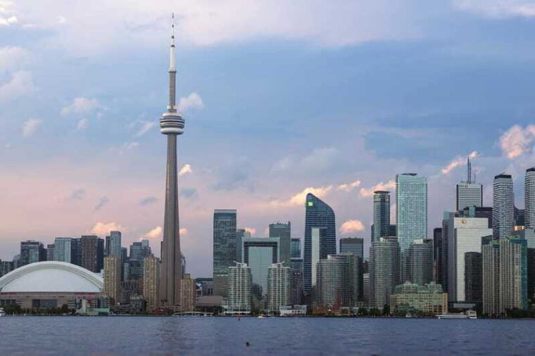 toronto-guided-layover-tour