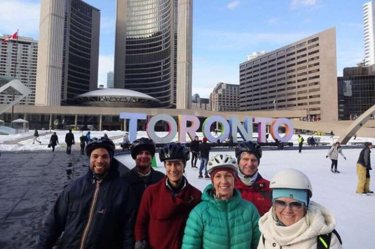 toronto-heart-of-downtown-3-5-hour-bike-tour