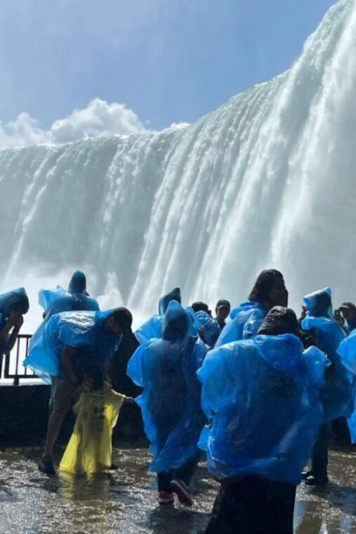toronto-niagara-falls-day-evening-tour-top-attractions