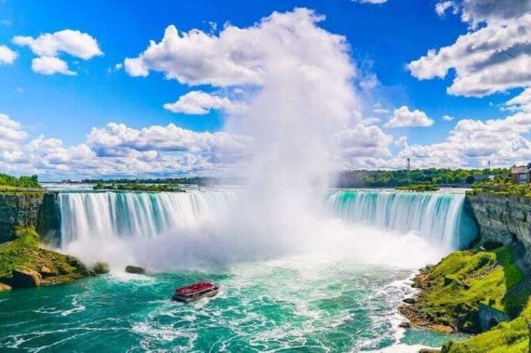 toronto-niagara-falls-day-tour-w-cruise-tower-journey