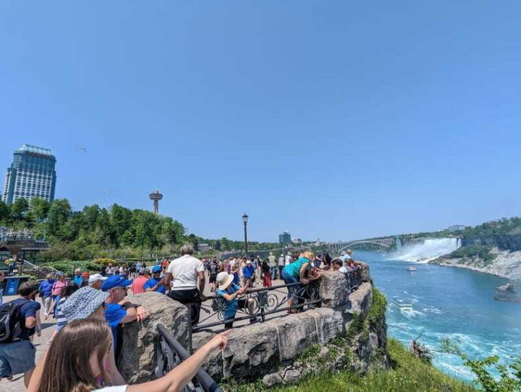 toronto-niagara-falls-day-tour-with-boat-tour-option
