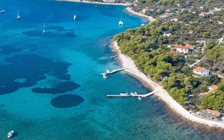trogir-private-speedboat-tour-to-blue-lagoon-and-3-islands