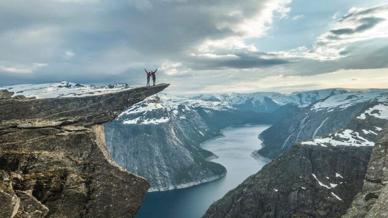 trolltunga-trolltunga-sunset-glamping