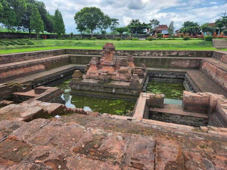 trowulan-tour-ruin-of-majapahit-kingdom