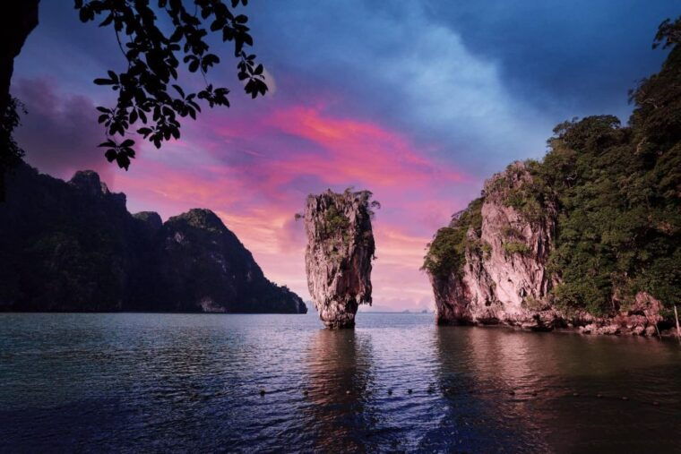 twilight-sea-canoe-phang-nga-bay-with-bio-luminescent