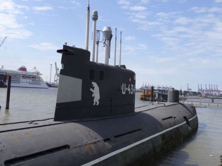 u-boot-museum-war-history-private-tour-in-hamburg
