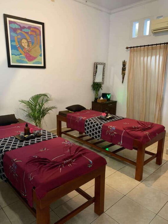 ubud-balinese-massage-experience-at-aksata-bali-spa