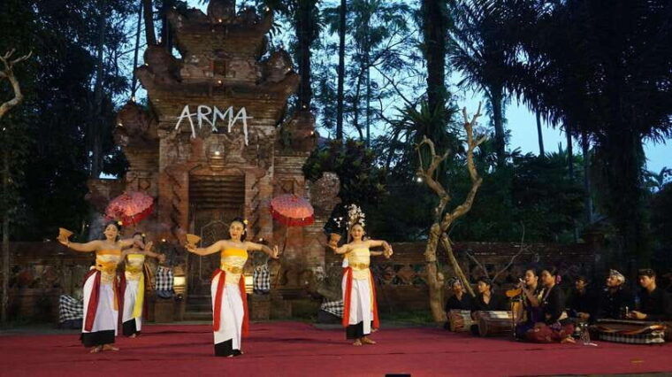 ubud-legong-sacred-sanghyang-ramayana-ballet-show-ticket