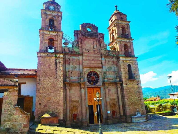 valle-de-bravo-half-day-guided-city-tour-by-van