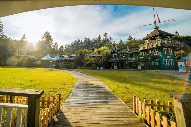 vancouver-bowen-island-boat-cruise-with-dinner