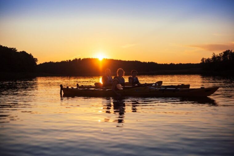 vaxholm-stockholm-archipelago-sunset-kayaking-tour-and-fika