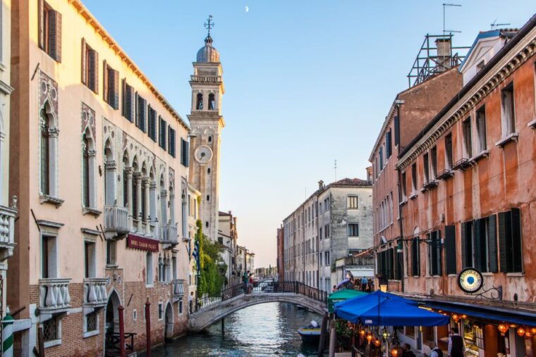 venice-sunset-cruise-by-typical-venetian-boat-2