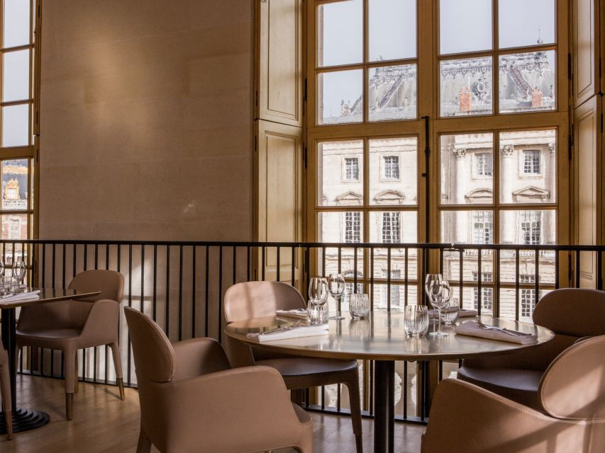 versailles-palace-skip-the-line-entrance-and-breakfast