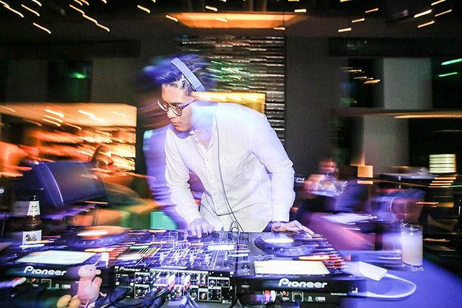 Vertigo TOO Sky Bar: Unlimited Drinks & Spectacular Views - FAQ