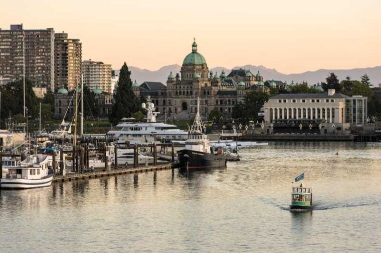 victoria-ferry-and-butchart-gardens-day-tour