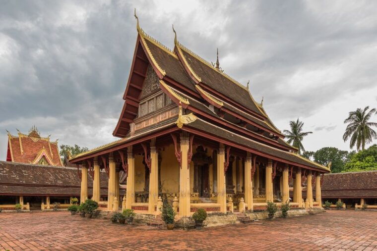 vientiane-private-full-day-tour-with-buddha-park-and-lunch