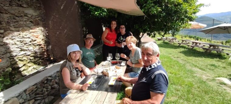 visit-pinhao-visit-and-wine-tasting-panoramic-cruise