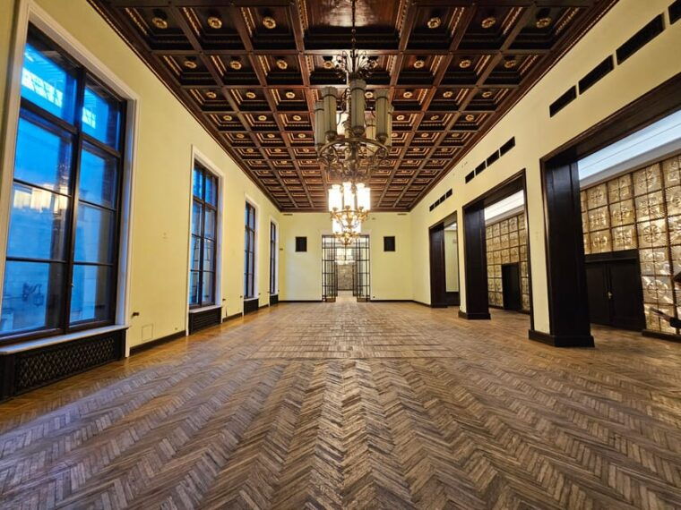 warsaw-palace-of-culture-and-science-guided-tour-2