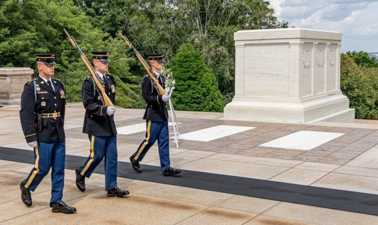washingtondc-guided-arlington-national-cemetery-tour