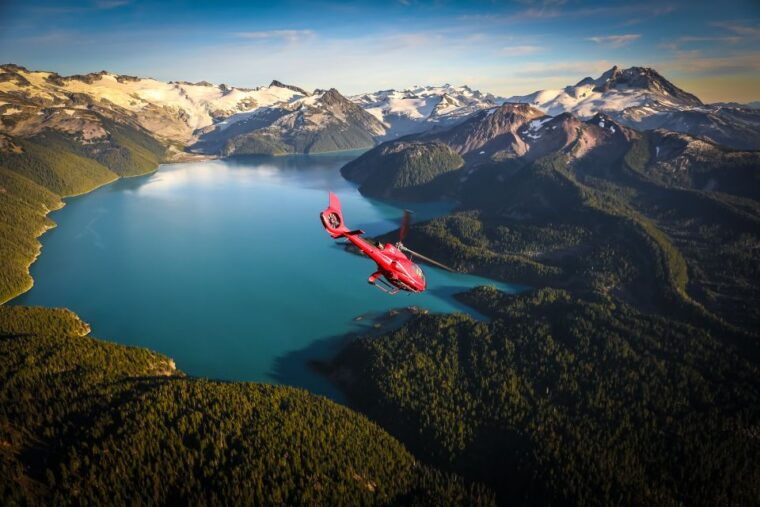 whistler-glacier-helicopter-tour-and-mountain-landing