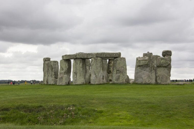 windsor-stonehenge-winchester-private-tour-includes-entry