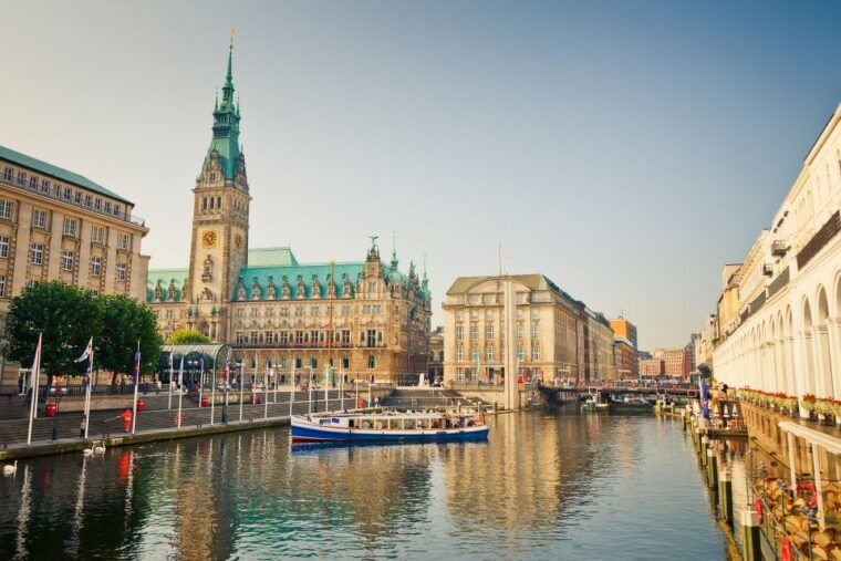 wine-and-food-tasting-tour-in-hamburg-old-town