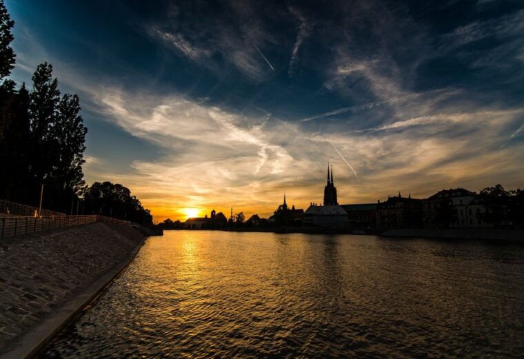 wroclaw-old-new-town-highlights-private-guided-walking-to
