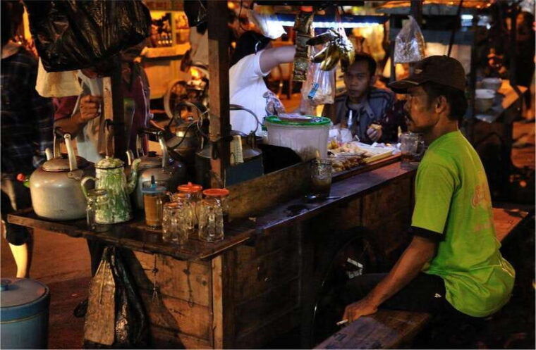 yogyakarta-3-hour-walking-tour-with-street-food-tasting