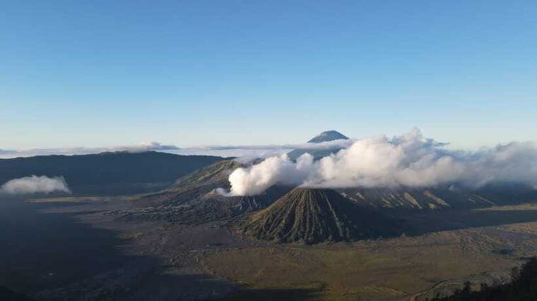 yogyakarta-bromo-tumpak-sewu-waterfall-mt-ijen